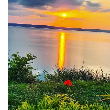 بيت للعطل Vilagos Kert Garden -balatonvilagos