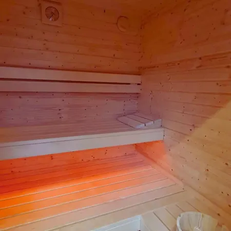 بيت للعطل Vilagos Kert Garden -balatonvilagos *