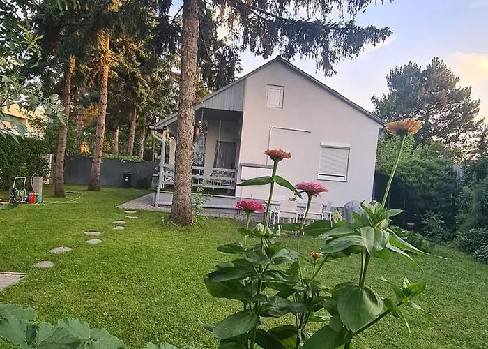 Vilagos Kert Garden -balatonvilagos Balatonvilágos